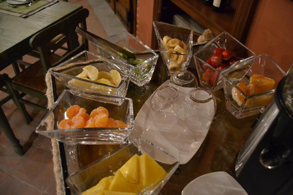 Casa Americani Montà Zewnętrze zdjęcie